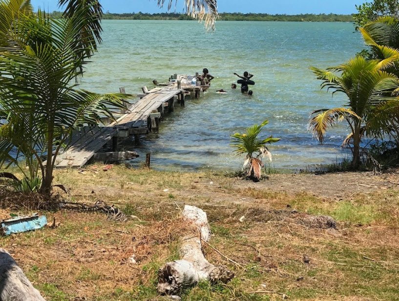 Gales Point, Belize